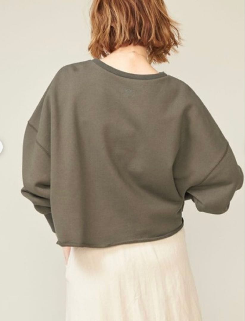 conte ＜コンテ＞クロップド プルオーバースウエット　　新品　タグ付