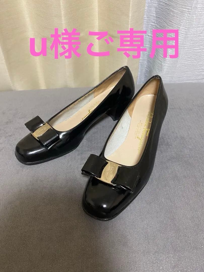 Salvatore Ferragamo ブラックリボンパンプス