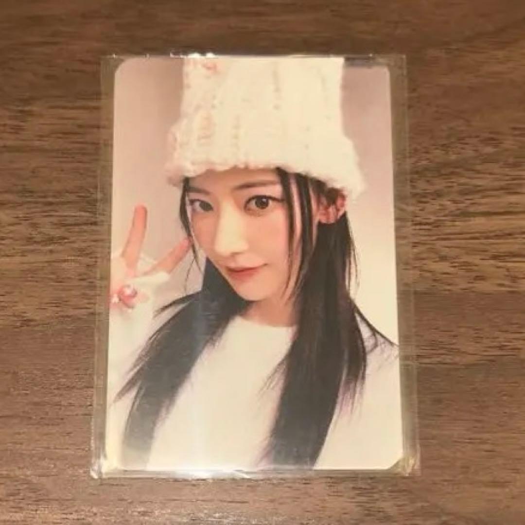 K-POP・アジア lesserafim London listening party