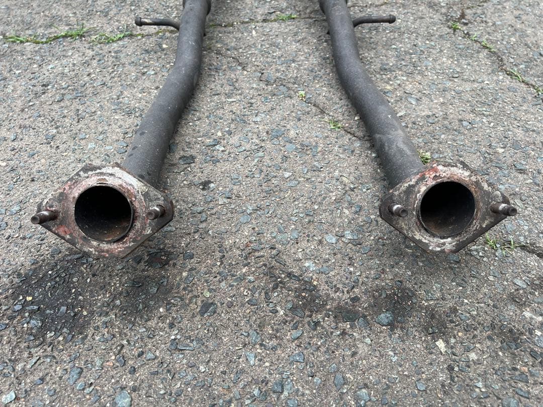 スカイラインクーペ v36 中間ストレートマフラー