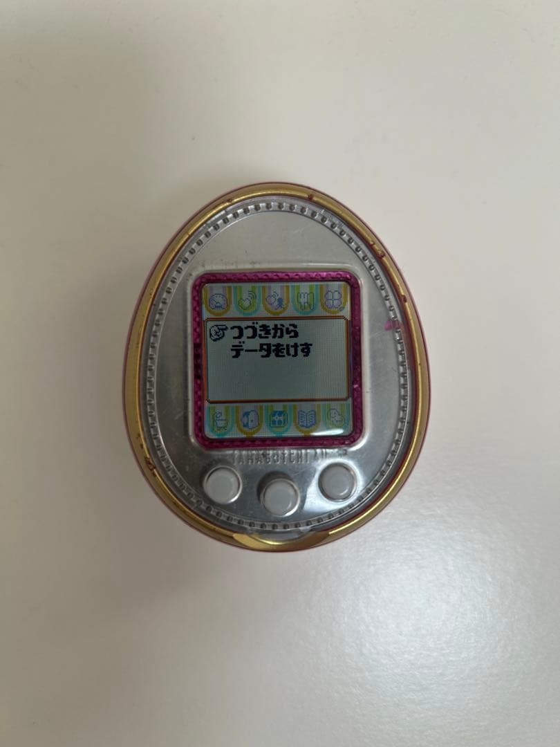 たまごっち4U ピンク/ホワイト