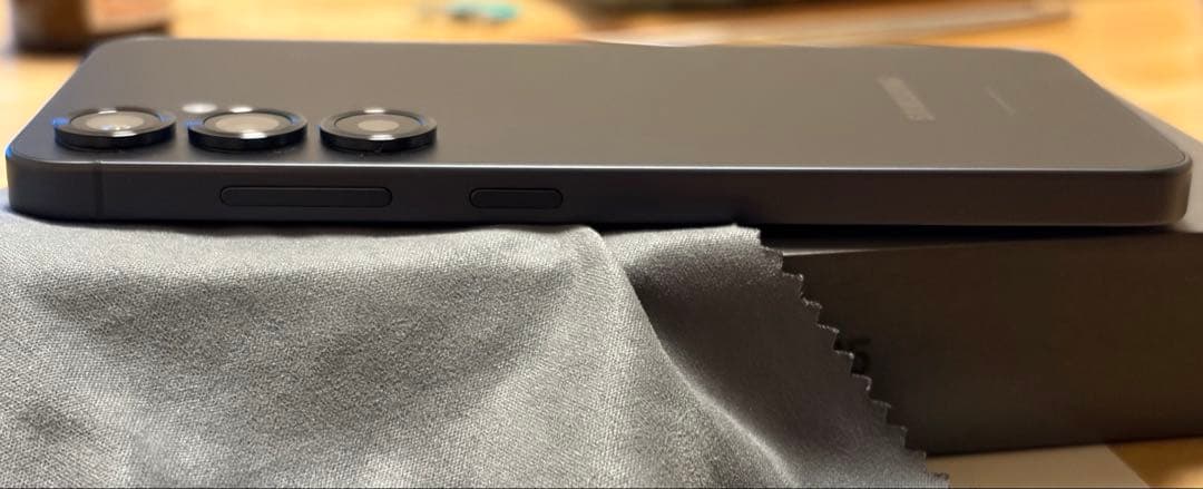 Samsung Galaxy S25 ブルーブラック本体