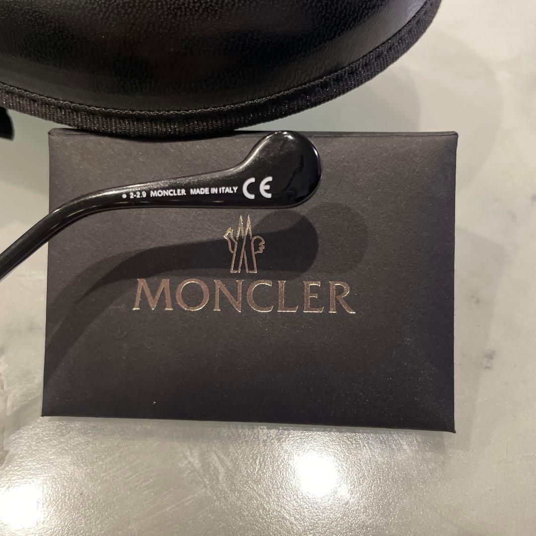 期間限定値下げ！ MONCLER ブラックフレーム サングラス