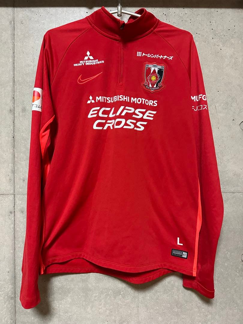 支給品 浦和レッズNike ハーフジップ L