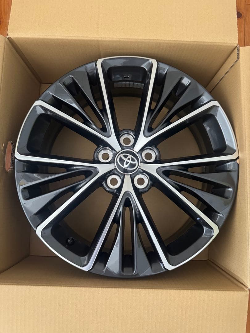 新型プリウス 60プリウス トヨタ 19インチ　ホイール　4本分