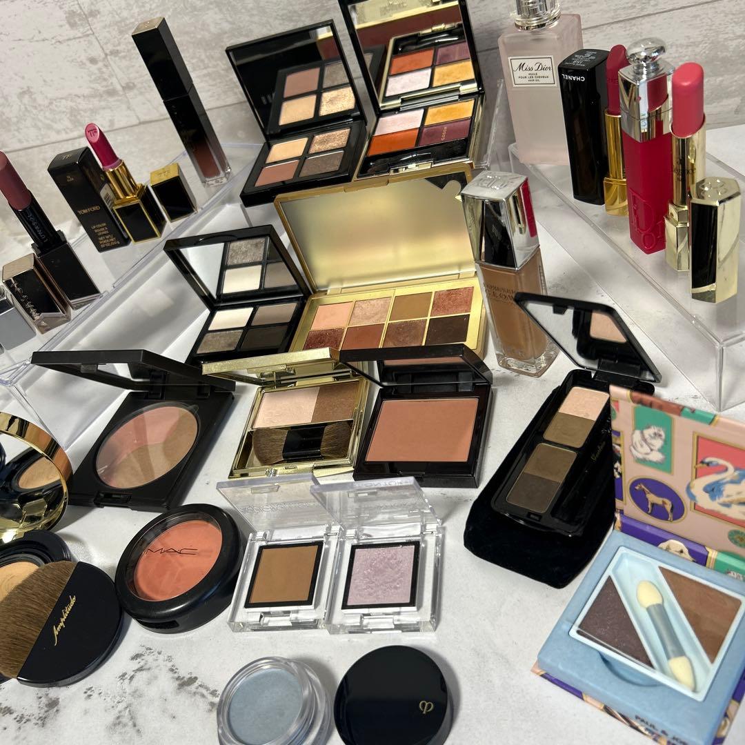 美品　コスメまとめ　デパコス　DIOR CHANEL 未使用品　残量多 化粧品