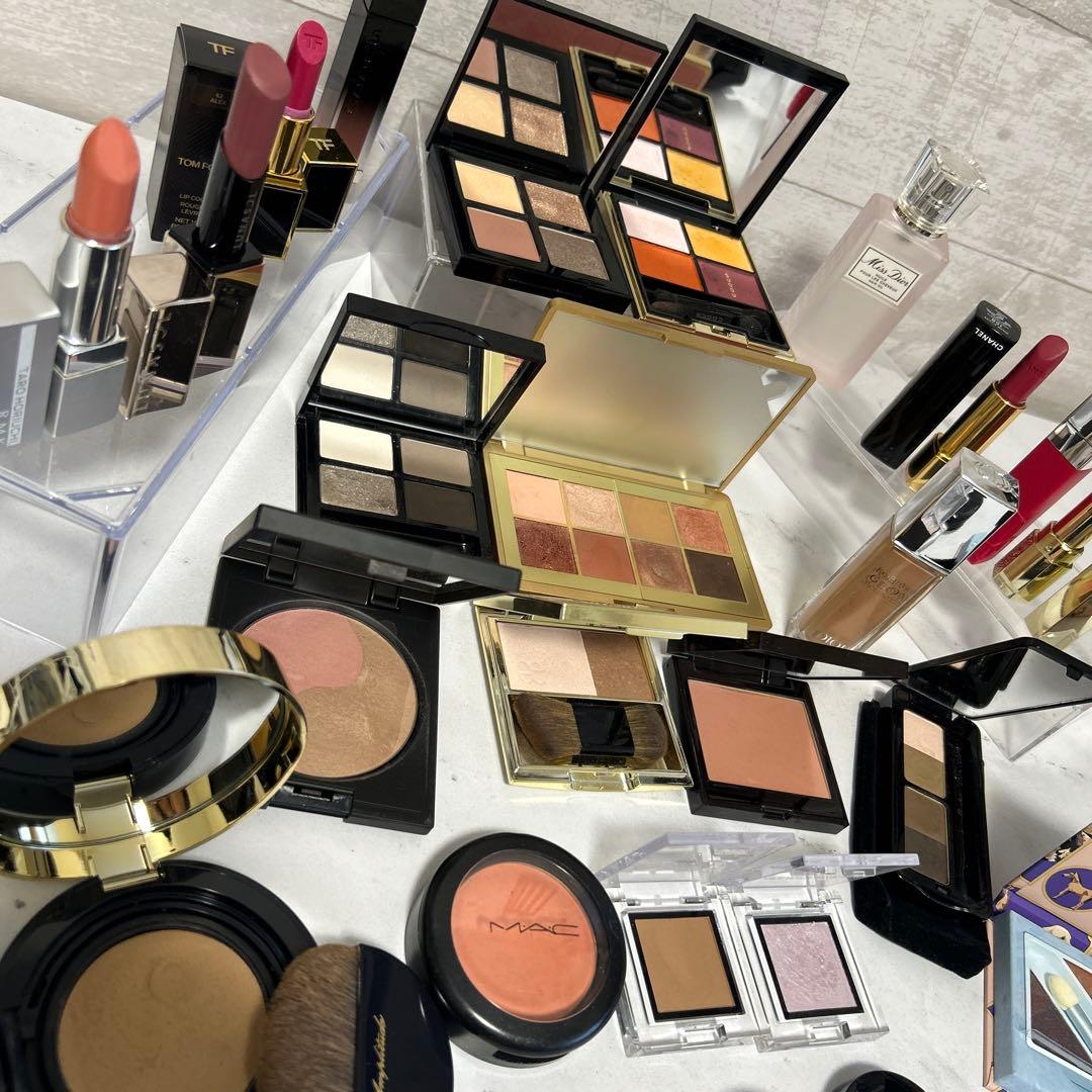 美品　コスメまとめ　デパコス　DIOR CHANEL 未使用品　残量多 化粧品