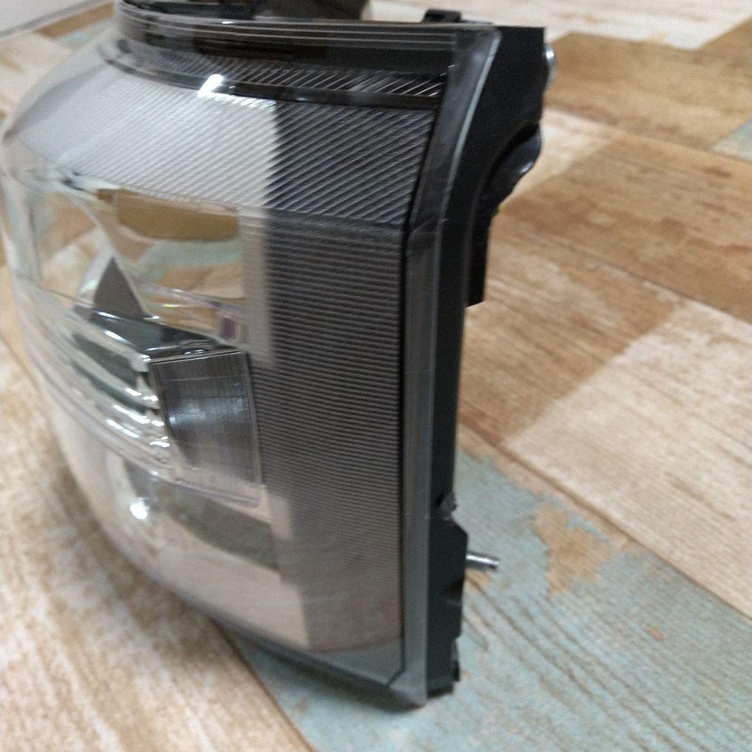 左側ヘッドライト クリアレンズ