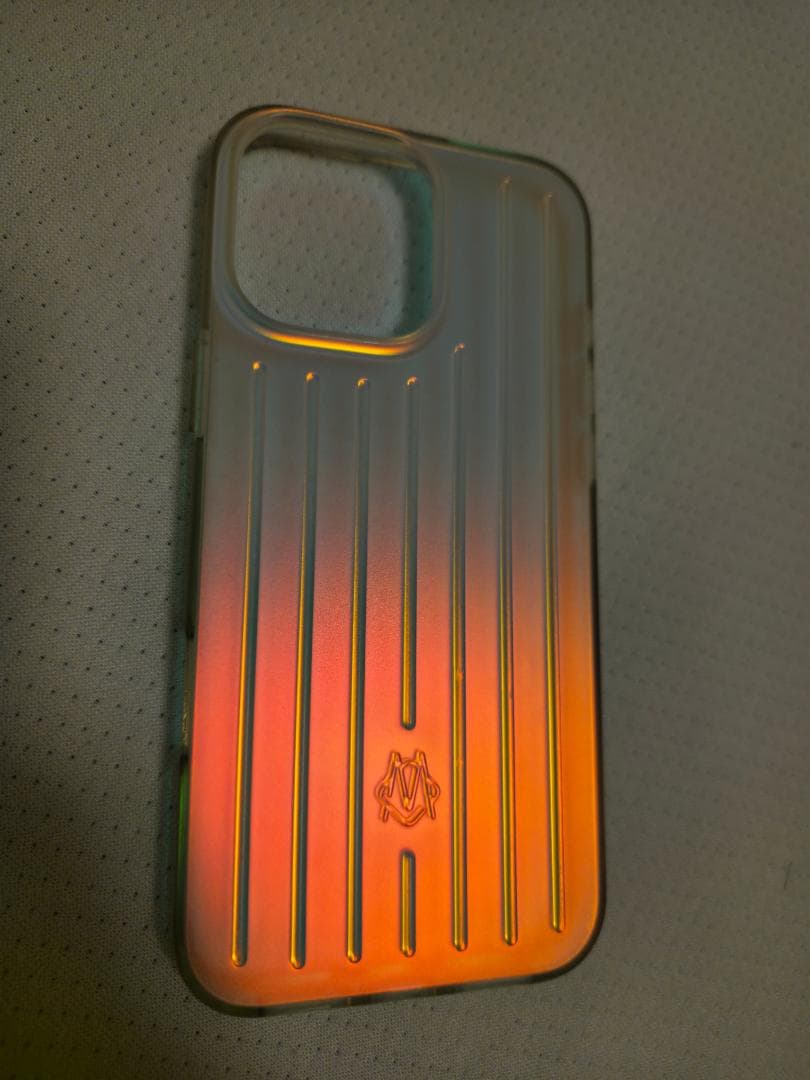 RIMOWA リモワ iPhone 16 Pro Maxケース イリディセント