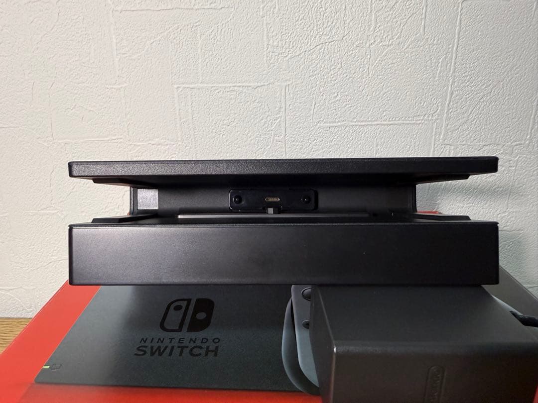 【美品】Nintendo Switch 本体 グレー おまけ付き