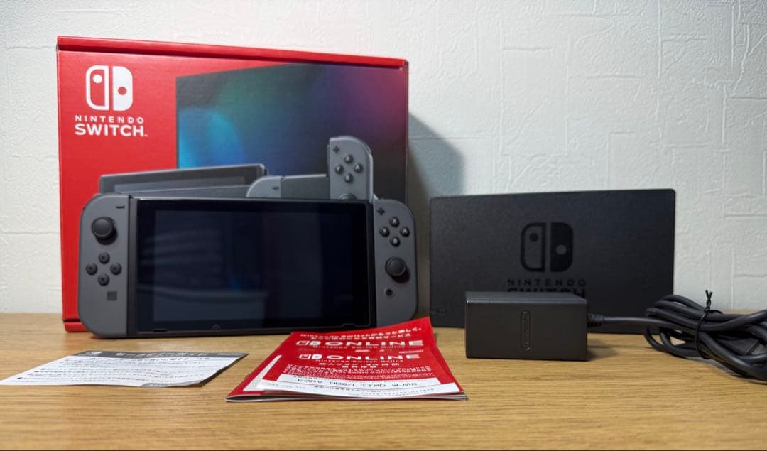 【美品】Nintendo Switch 本体 グレー おまけ付き