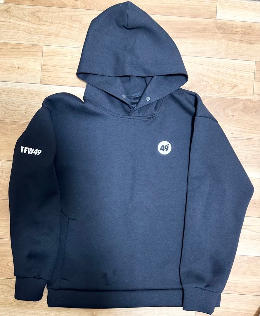 TFW49 ブラック パーカー Sサイズ