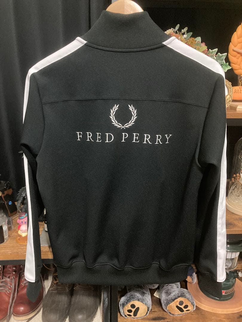 【美品】フレッドペリー Fred Perry トラックジャケット ジャージ