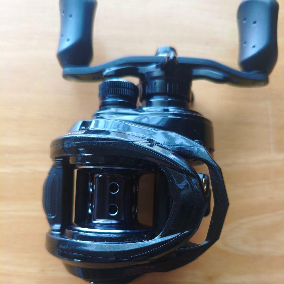 Abu Garcia ROXANI 7-L ベイトリール美品キズ1個有