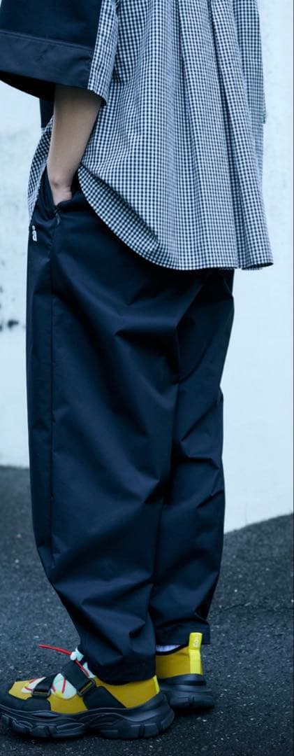 ナゴンスタンス 撥水 タックテーパードパンツ M ブラック