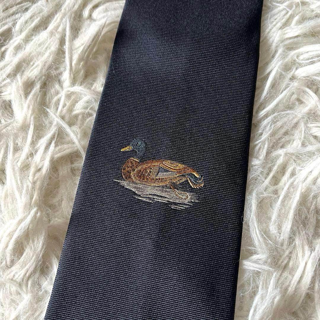 希少モデル美品　HERMES エルメス ネクタイ 鴨＆草刺繍 シルク100% 紺