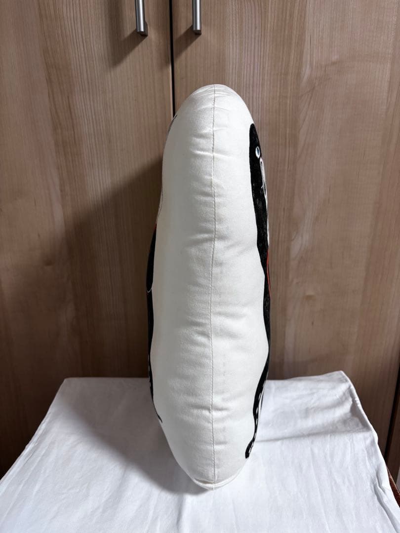 ヒグチユウコ　ギュスターヴ君　サイン入りクッション