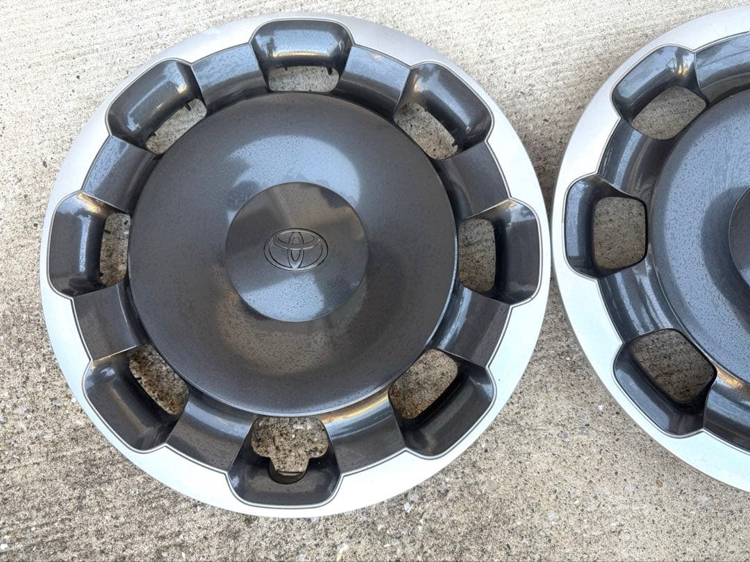 新型シエンタZ 純正ホイール　ホイールキャップ　中古2本　B まとめ買い不可