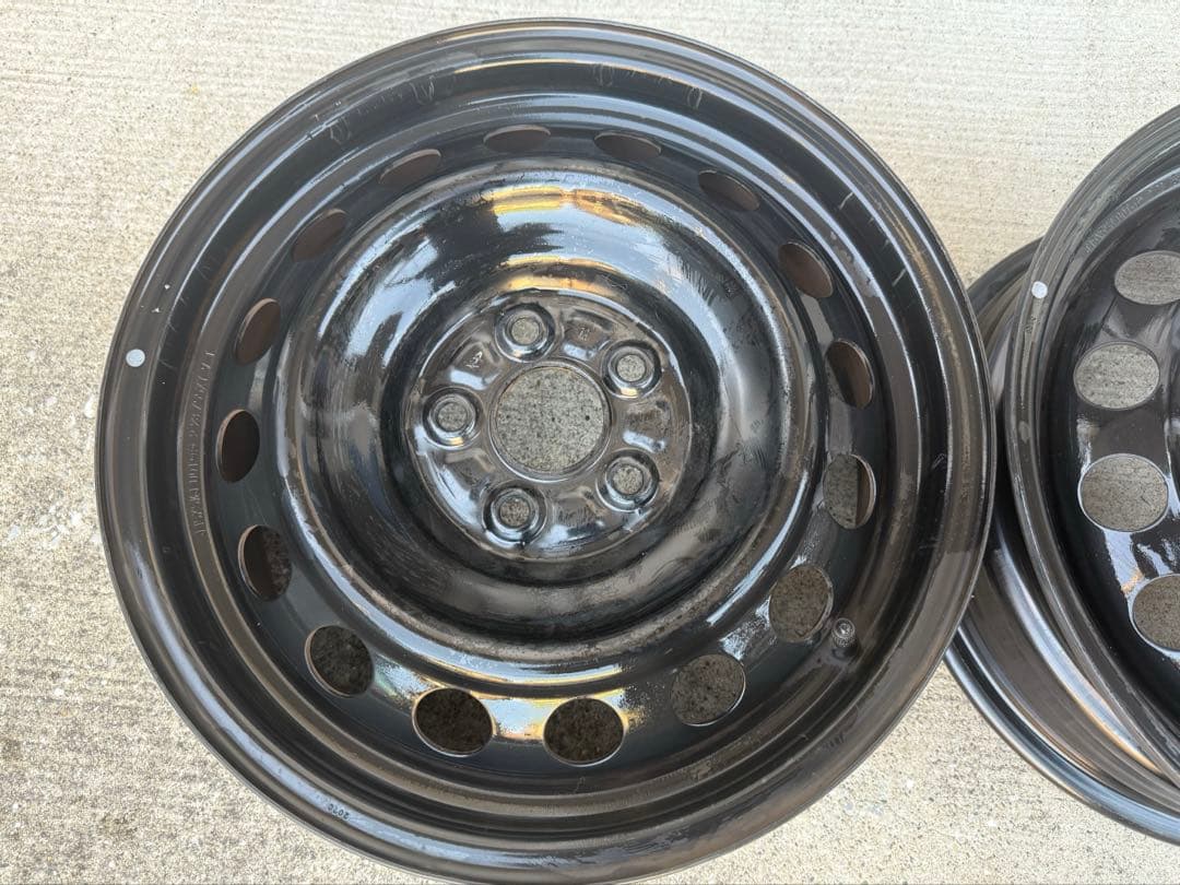 新型シエンタZ 純正ホイール　ホイールキャップ　中古2本　B まとめ買い不可