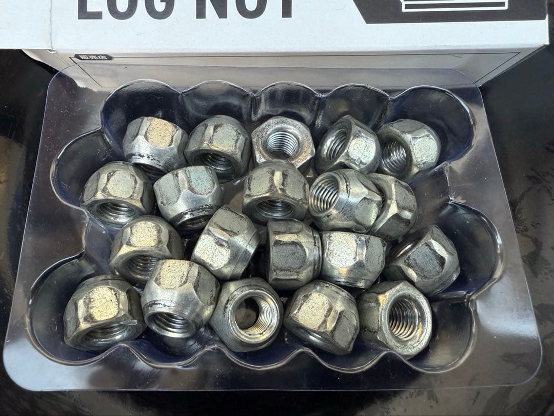 新型シエンタZ 純正ホイール　ホイールキャップ　中古2本　B まとめ買い不可