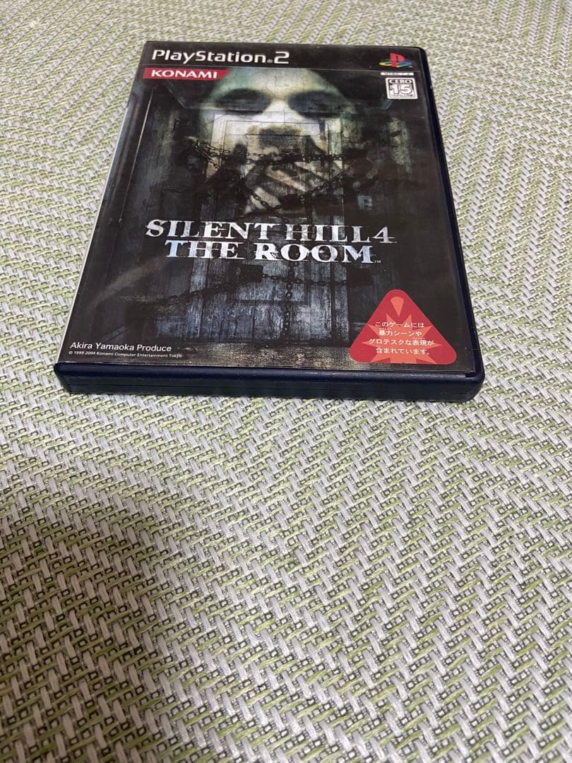 SILENT HILLシリーズ(1.2.4)＋4攻略本(ばら売り可)