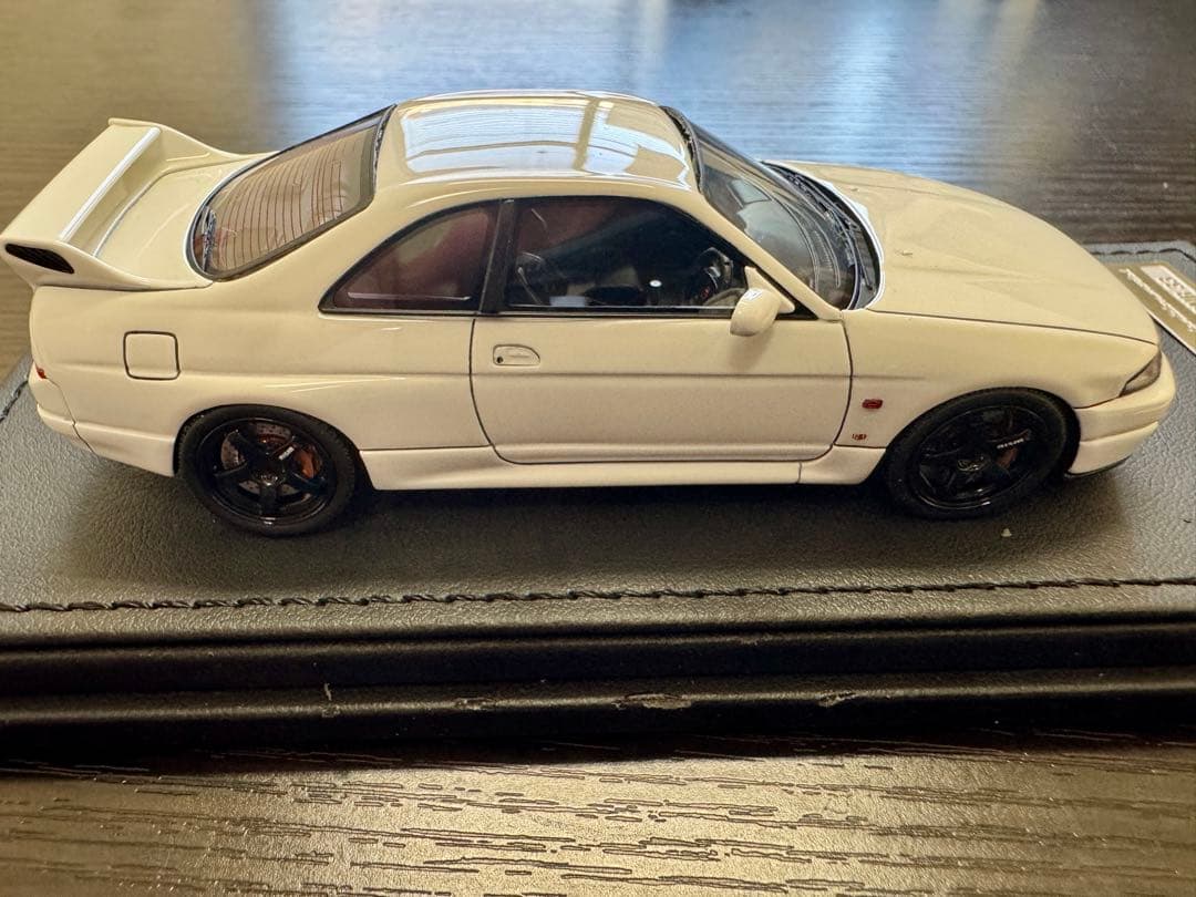 ignition model製GT-R BCNR33 Vspec 白1/43