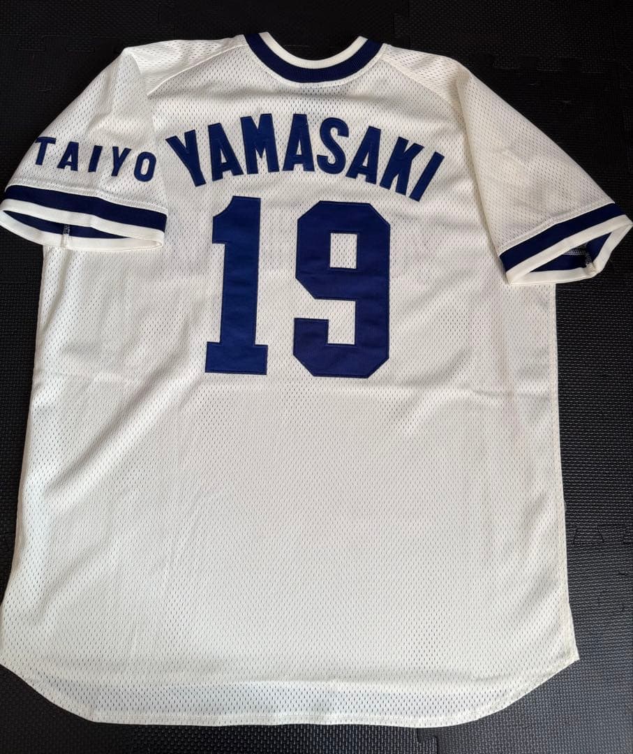 新品横浜ベイスターズ大洋ホエールズ 復刻ユニフォーム山﨑康晃選手19番　Lサイズ