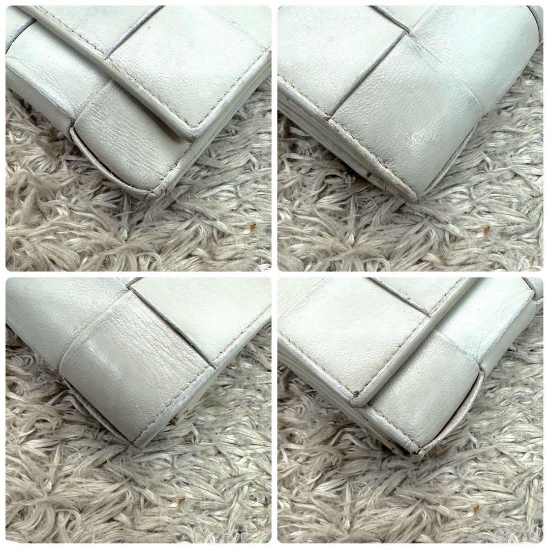 【美品】BOTTEGA VENETAホワイト 三つ折り財布 カセット