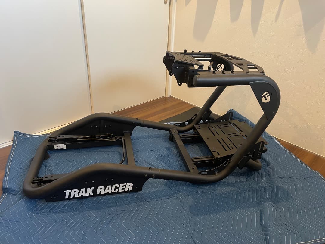 TR8 Pro レーシングコックピット 国内正規品