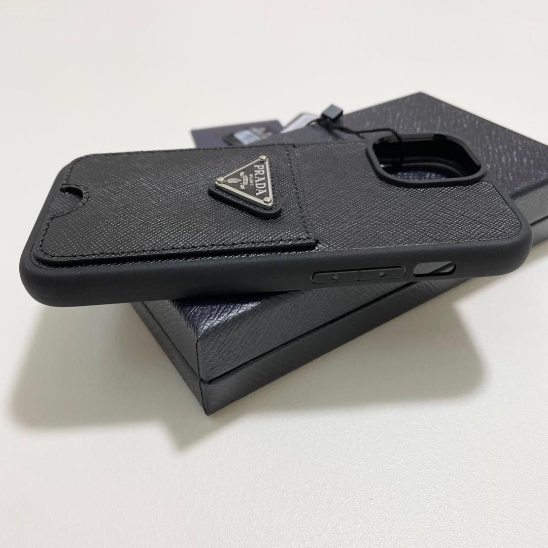 プラダ iPhone15 スマホケース NERO 黒 サフィアーノ 新品未使用