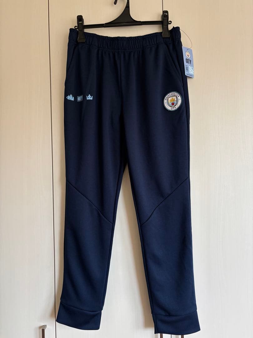 ［新品未使用］マンチェスターシティ公式　2025フルジップパーカー×パンツセット