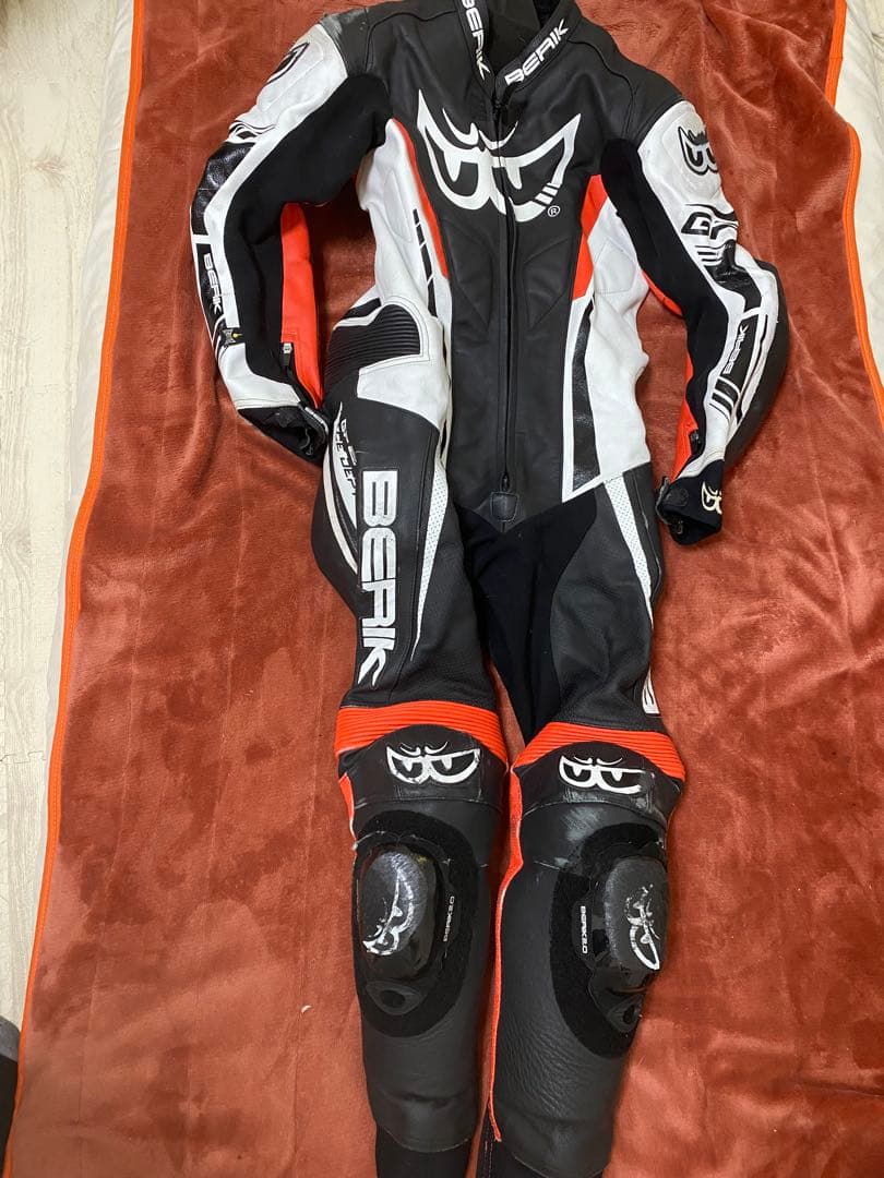 BEARIK ベリック　バイク用ツナギ　レーシングスーツ