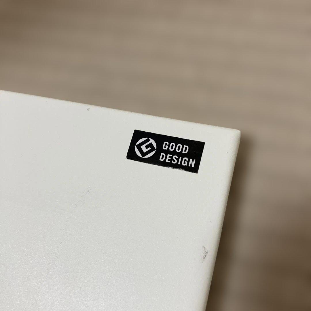 壁掛けテレビスタンド　ホワイト　WALL グッドデザイン賞