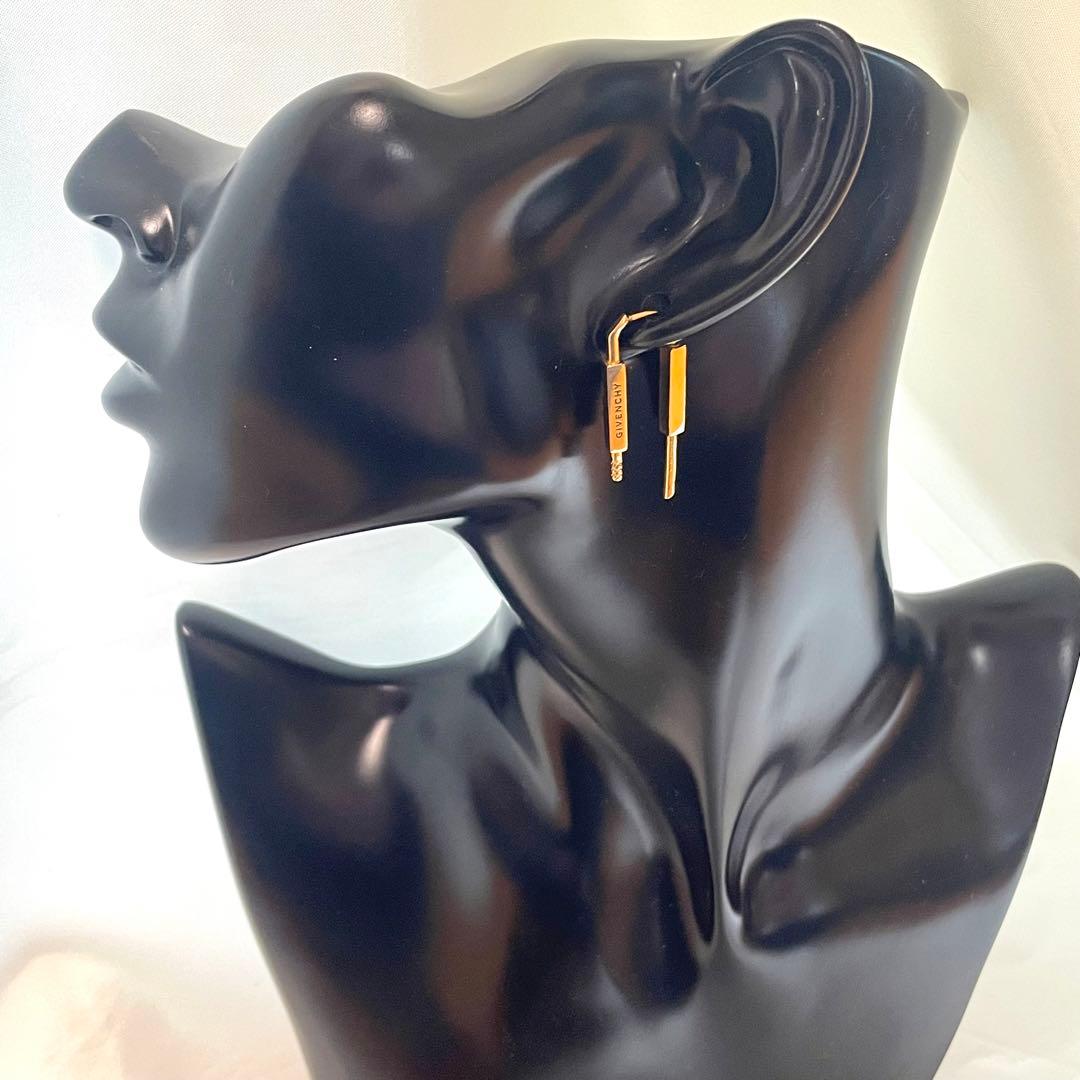 GIVENCHY ジバンシィ ユーロック ロック ピアス　レディース 金