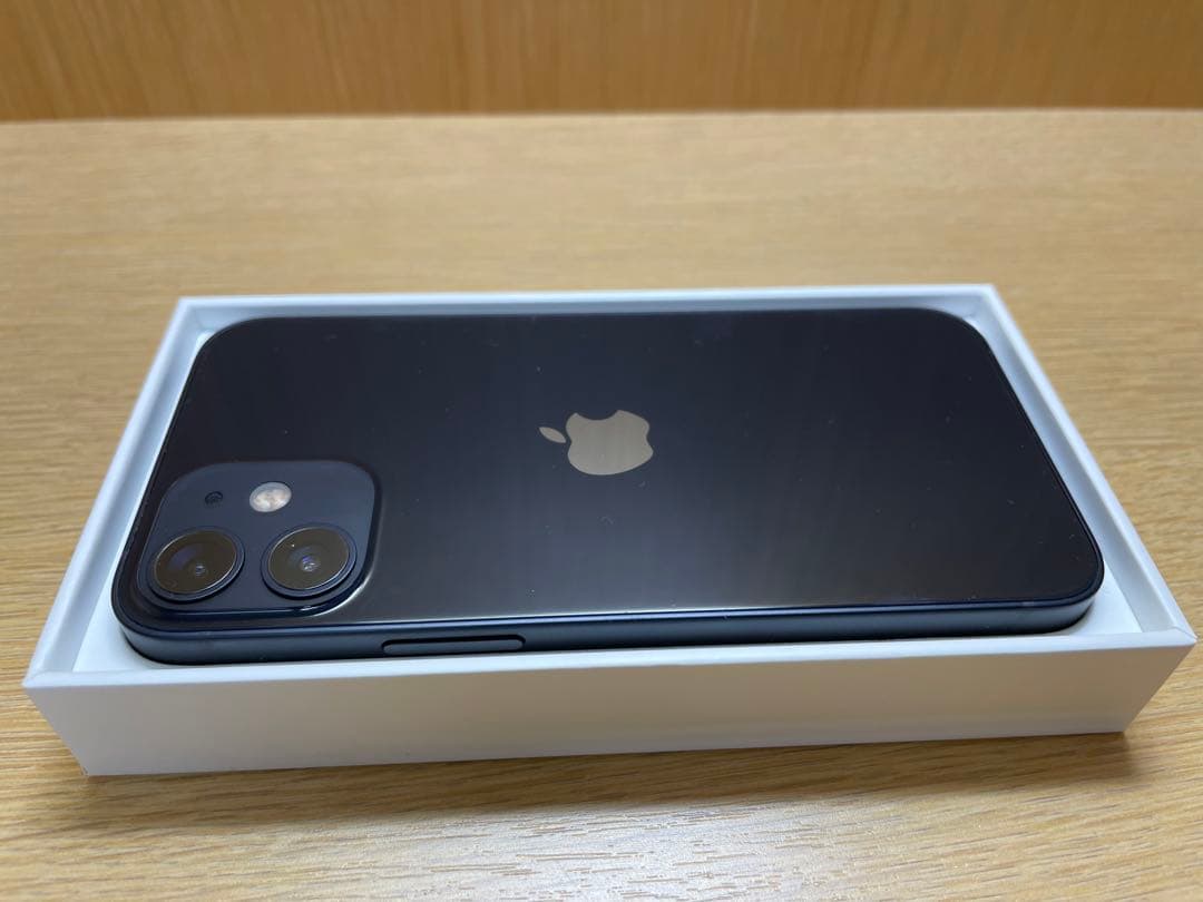 Apple iPhone 12 mini simフリー　バッテリー交換済