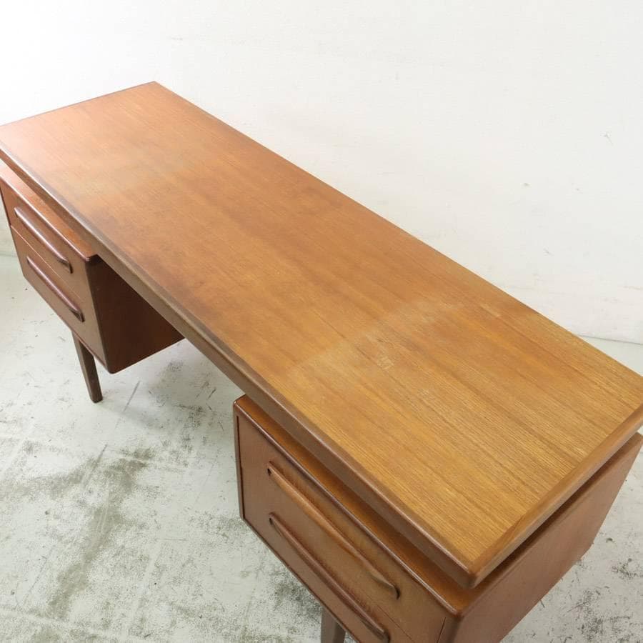 イギリス G-PLAN ビンテージ ニューフレスコ デスク チーク材