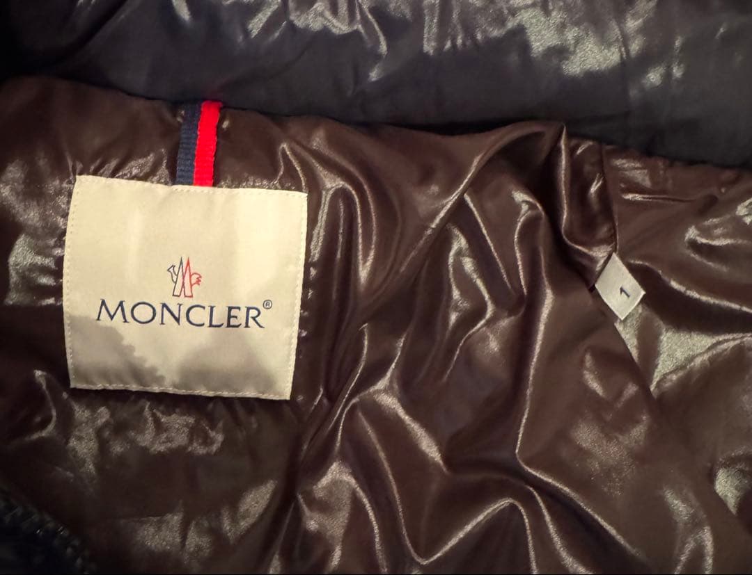 Moncler ネイビー ダウンベスト