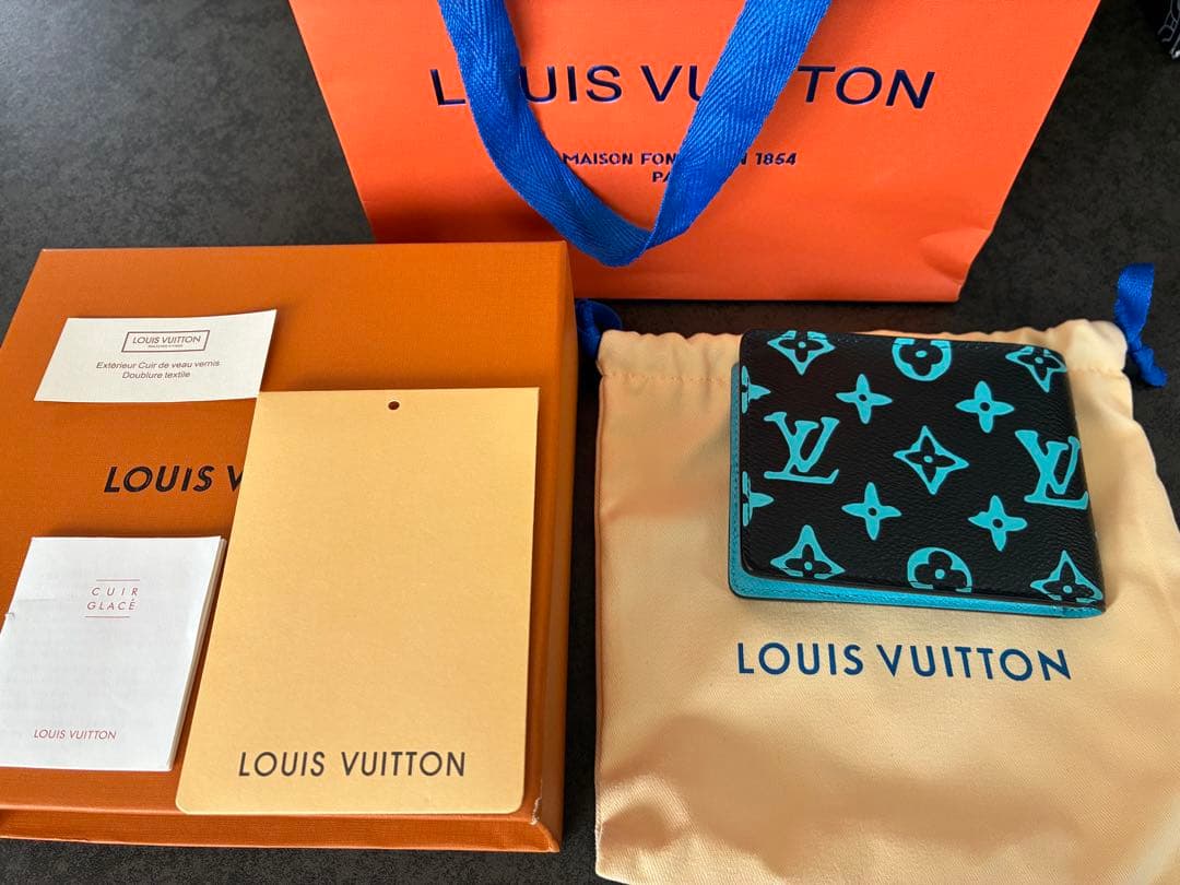 LOUIS VUITTON 二つ折り財布 モノグラム 再出品