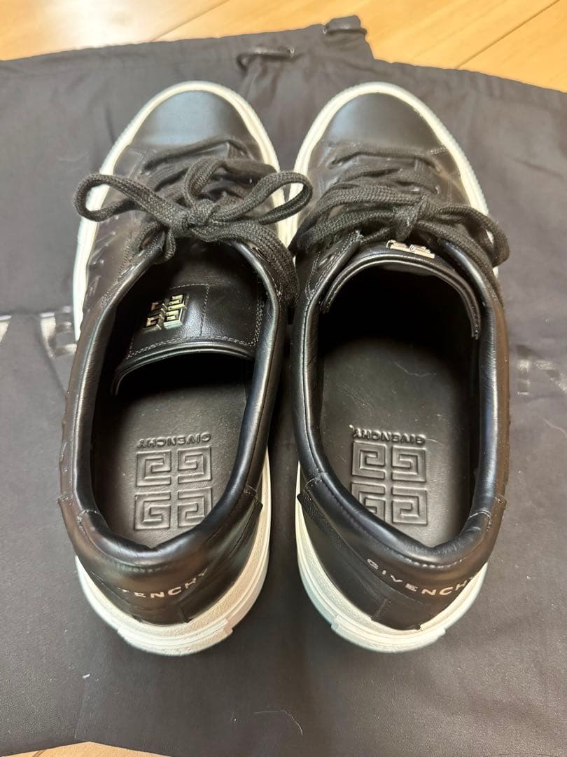 最終値下げ！！Givenchy スニーカー/39