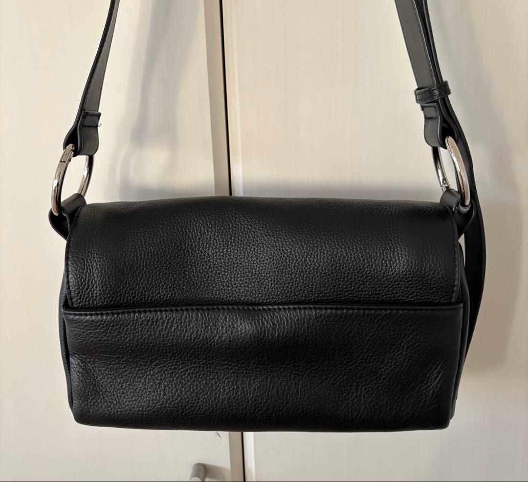 o*u様 BEARDSLEY(ビアズリー) 《本革》ボディバッグ　レザー　黒　中