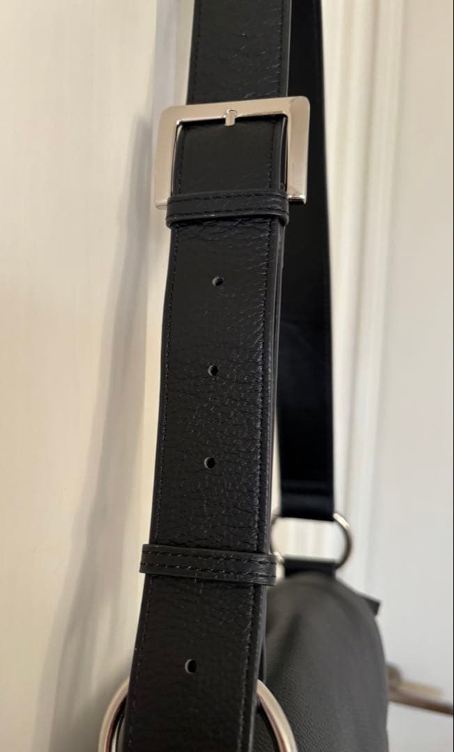 o*u様 BEARDSLEY(ビアズリー) 《本革》ボディバッグ　レザー　黒　中