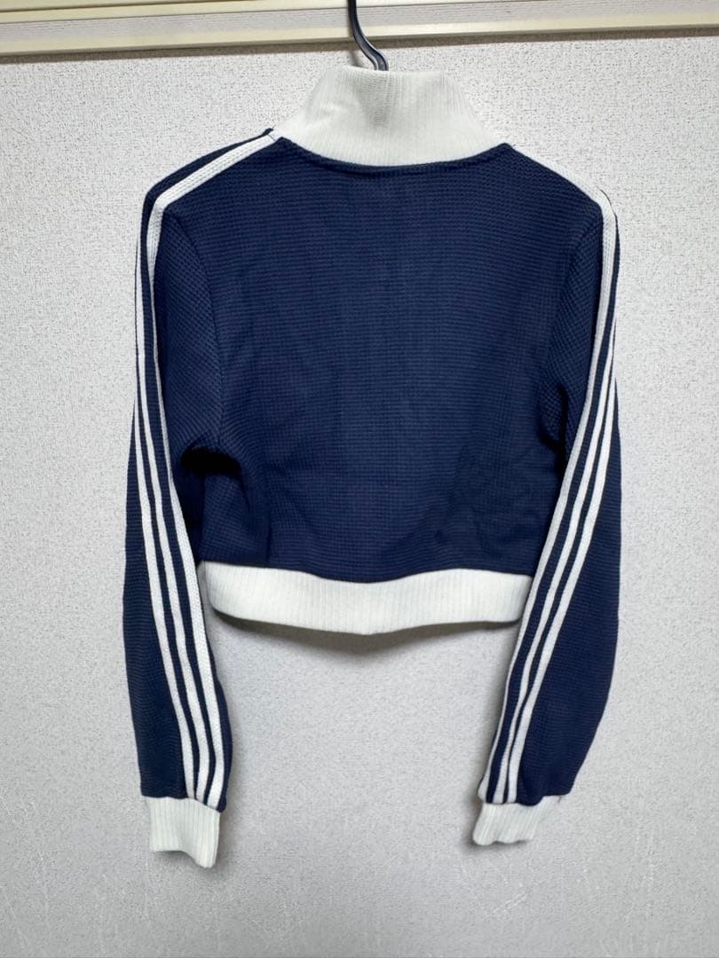 adidas クロップトラックジャケット Mサイズ 値下げ中！早い者勝ちです