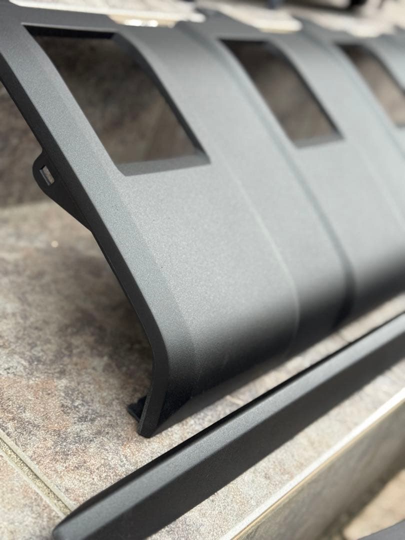 ランドクルーザー250 グリル　リア　ロアバンパー　ラプターライナー塗装