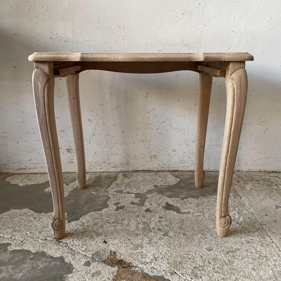 ガラストップサイドテーブル ガラストップベッドサイドテーブル　中　猫脚　剥離