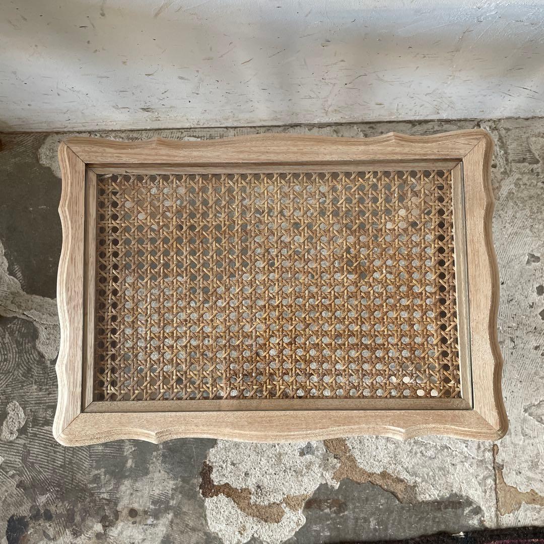 ガラストップサイドテーブル ガラストップベッドサイドテーブル　中　猫脚　剥離