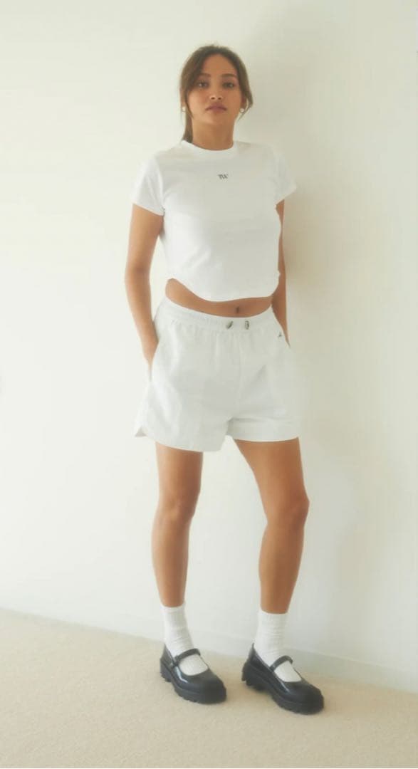 tw 亘つぐみ　ショートパンツ