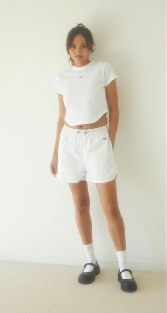 tw 亘つぐみ　ショートパンツ