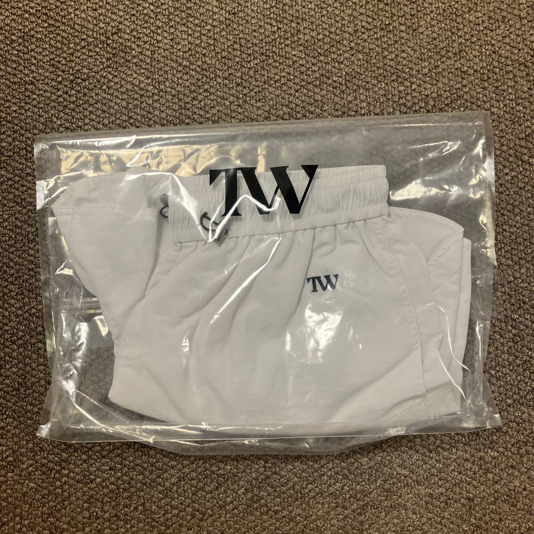 tw 亘つぐみ　ショートパンツ