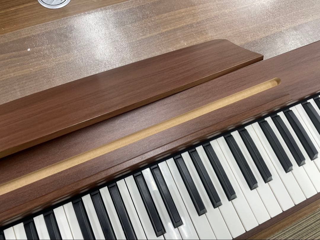 電子ピアノ88鍵盤　給電タイプ　木目調ボディ　マホガニー