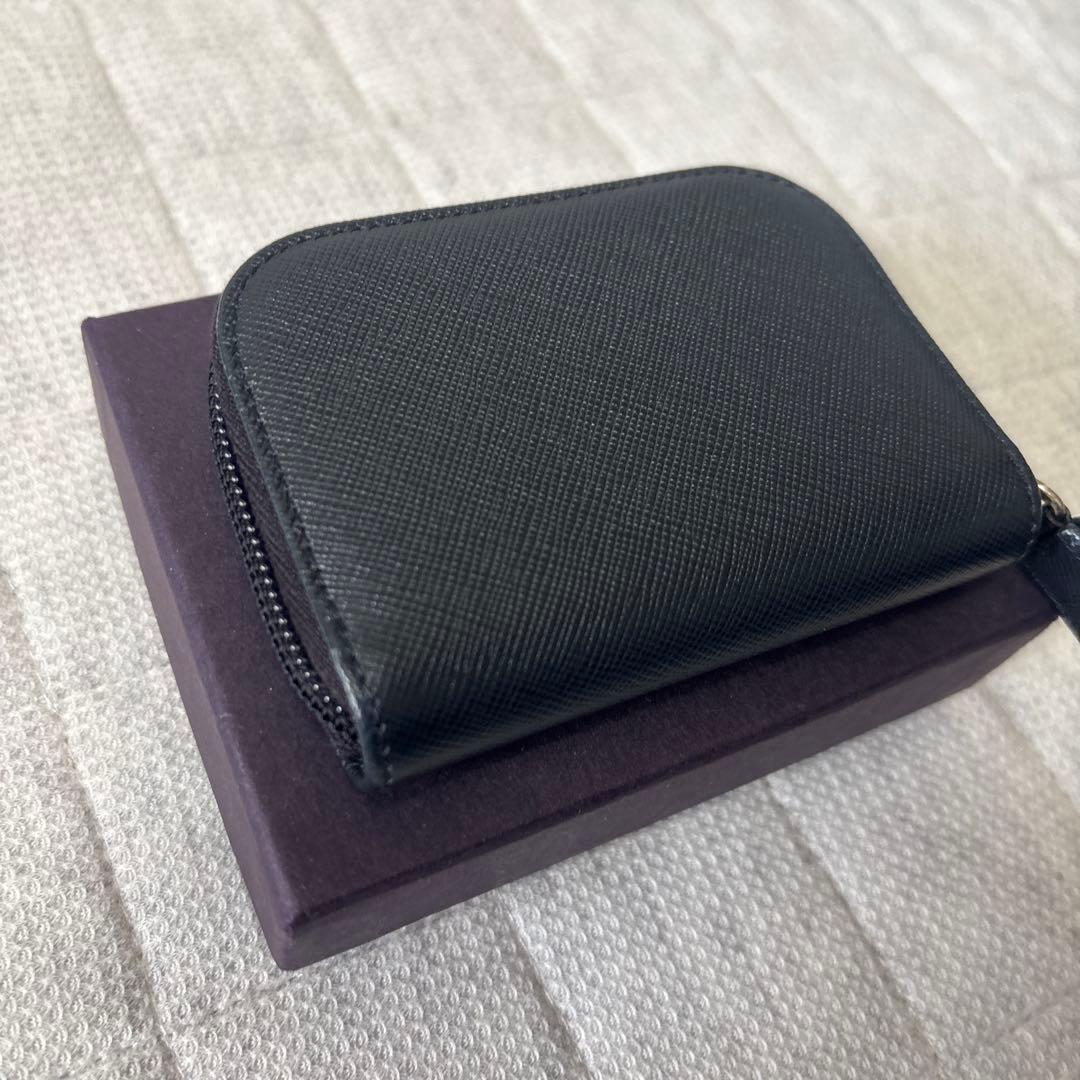 PRADA ケース　サフィアーノレザー　財布　コンパクトサイズ　ネイビー